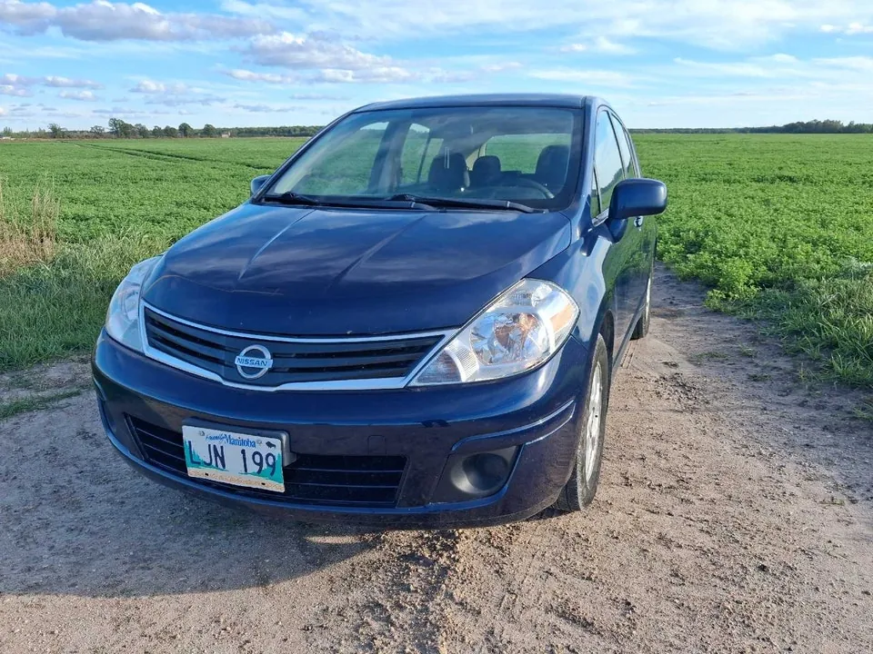 Nissan Versa 2008 photo 2