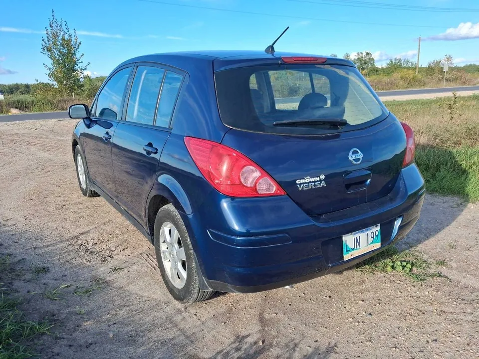 Nissan Versa 2008 photo 4