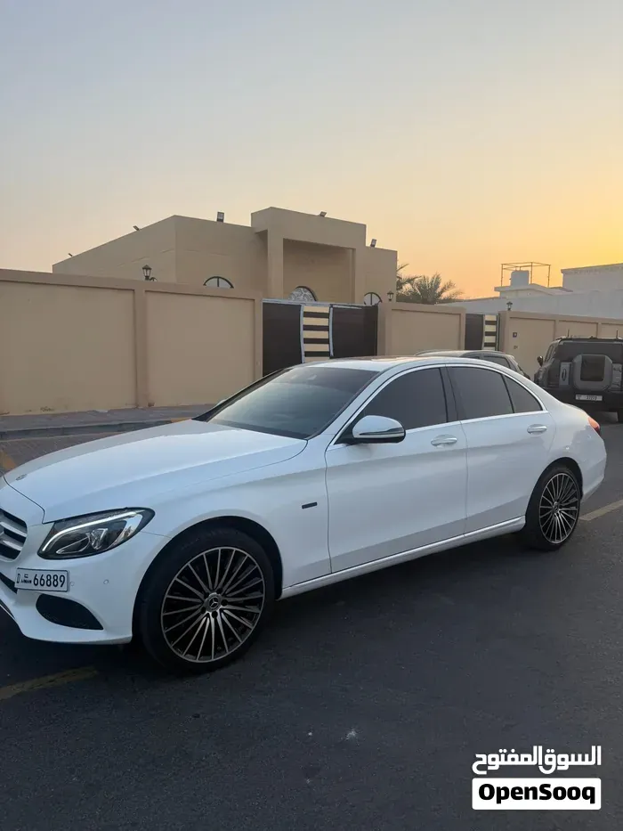 Mercedes-Benz C-Class 2018 photo 3