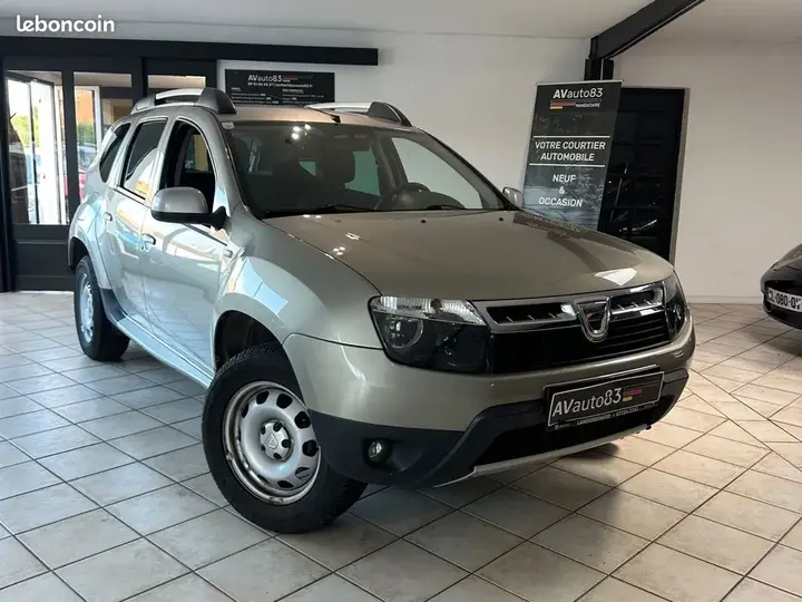 Dacia Duster 2012 photo 4