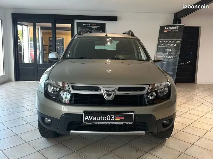 Dacia Duster 2012 photo 2