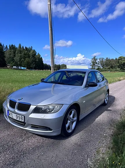 BMW 325I 2005 photo 2