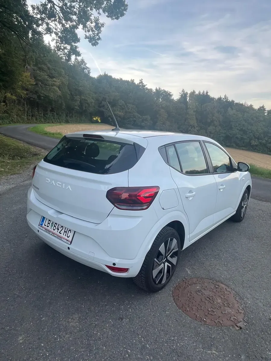 Dacia Sandero 2025 photo 2