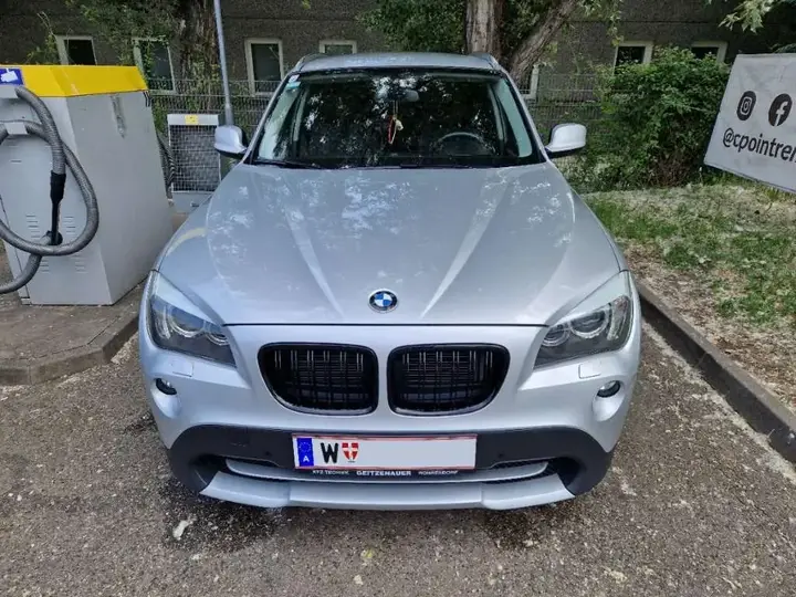 BMW X1 2011 photo 2