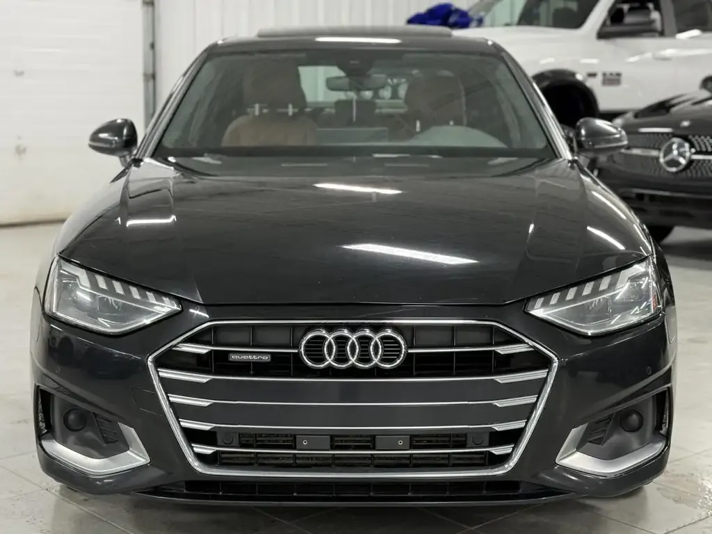 Audi A4 2021 photo 2