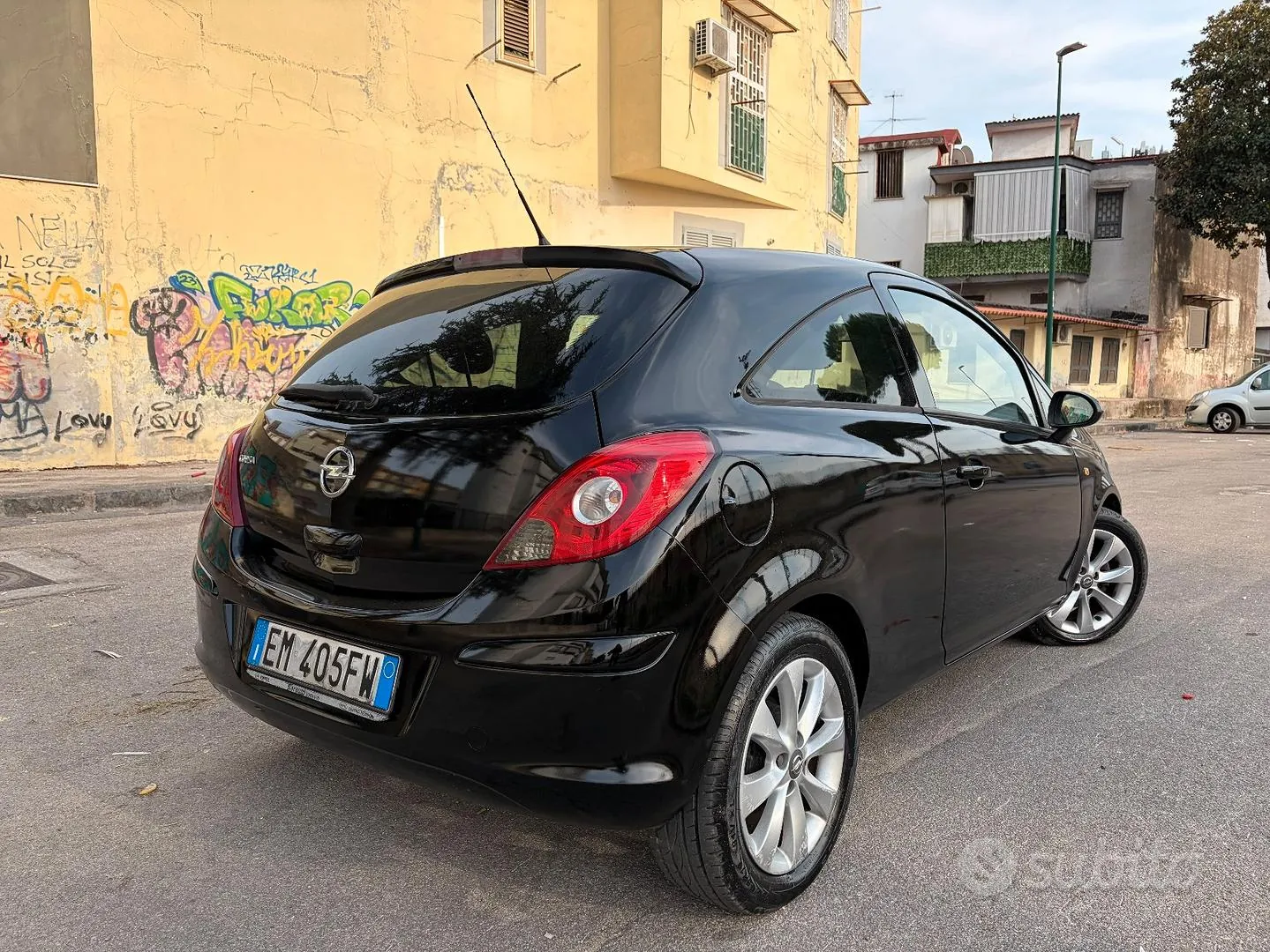 Opel Corsa 2012 photo 2
