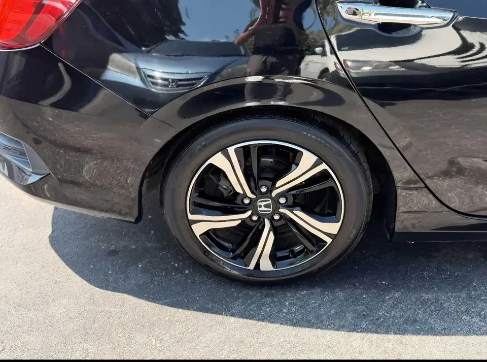 Honda Civic 2018 photo 5