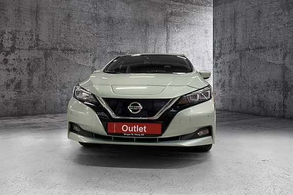 Nissan Leaf 2018 photo 2