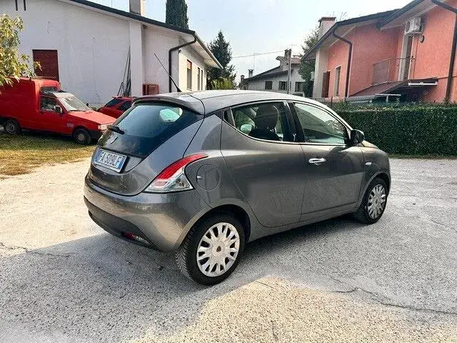 Lancia Ypsilon 2012 photo 4