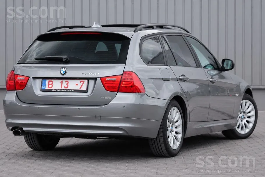 BMW 320 2009 photo 2