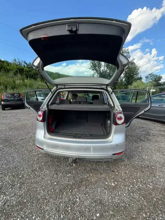 Volkswagen Golf 2009 photo 2