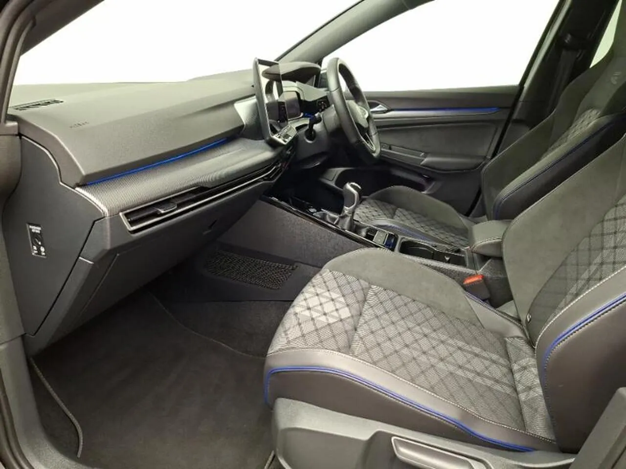 Volkswagen Golf 2025 photo 5