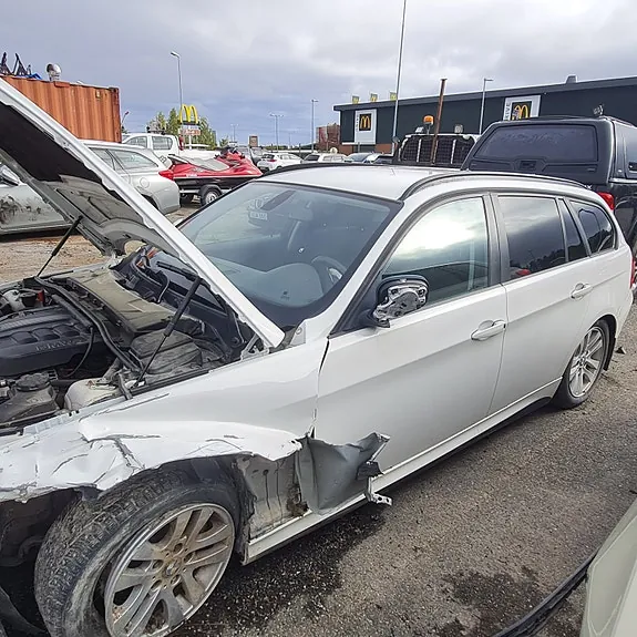 BMW 320D 2011 photo 3
