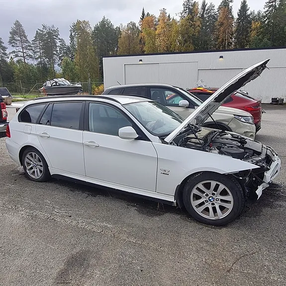 BMW 320D 2011 photo 5