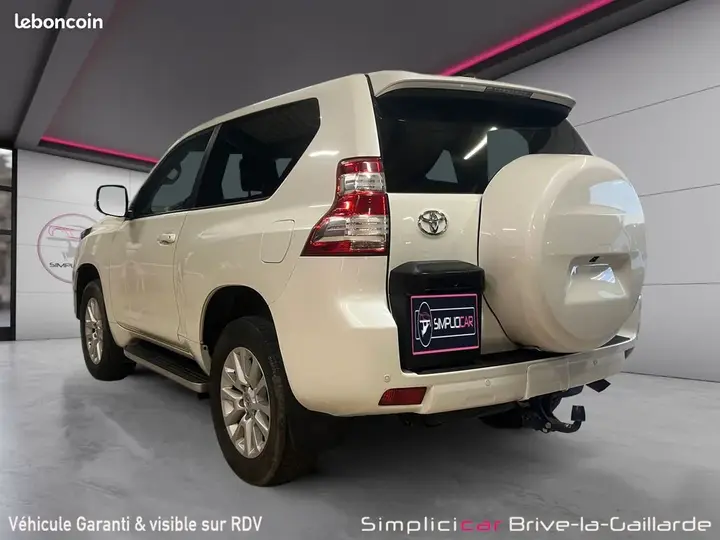 Toyota Land Cruiser 2016 photo 3