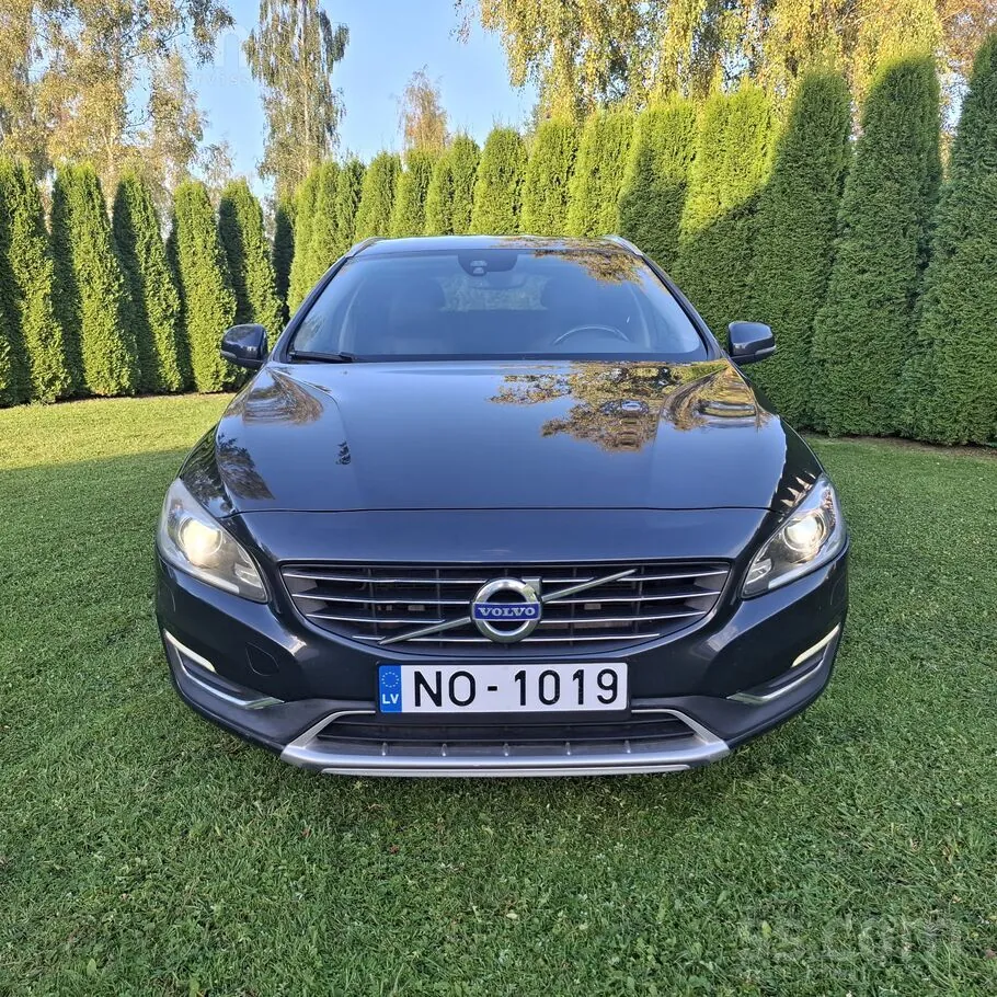 Volvo V60 2015 photo 2
