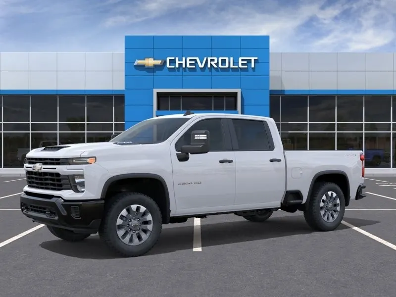 Chevrolet Silverado 2026 photo 2