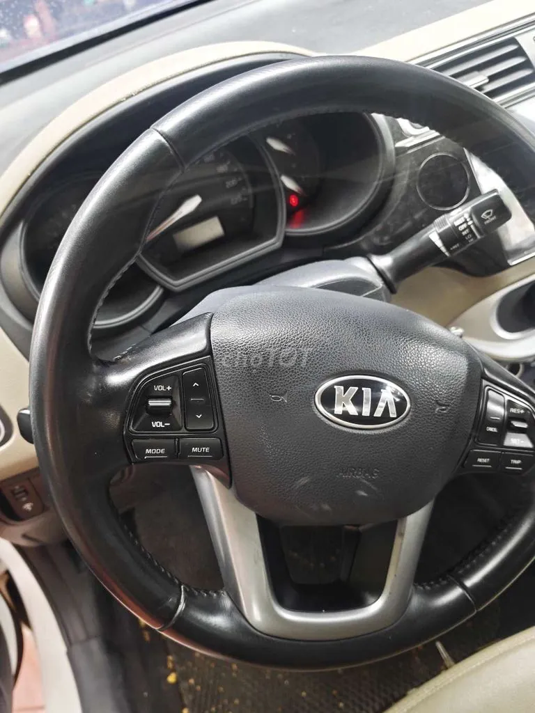Kia Rio 2015 photo 5