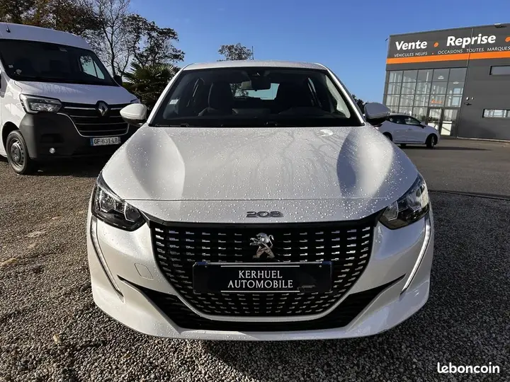 Peugeot 208 2020 photo 2