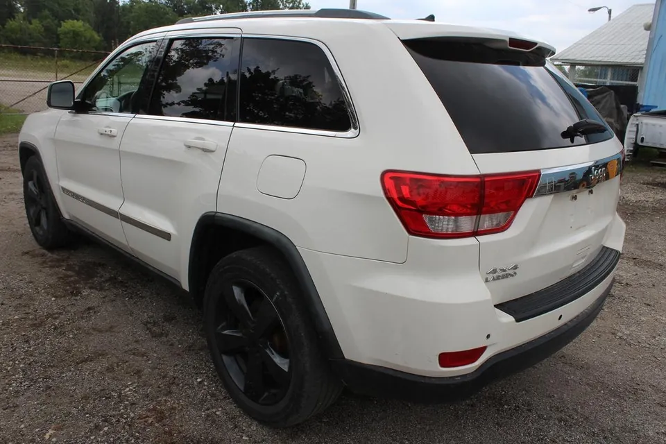 Jeep Grand Cherokee 2011 photo 4