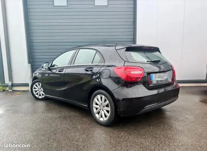 Mercedes-Benz A-Class 2016 photo 4