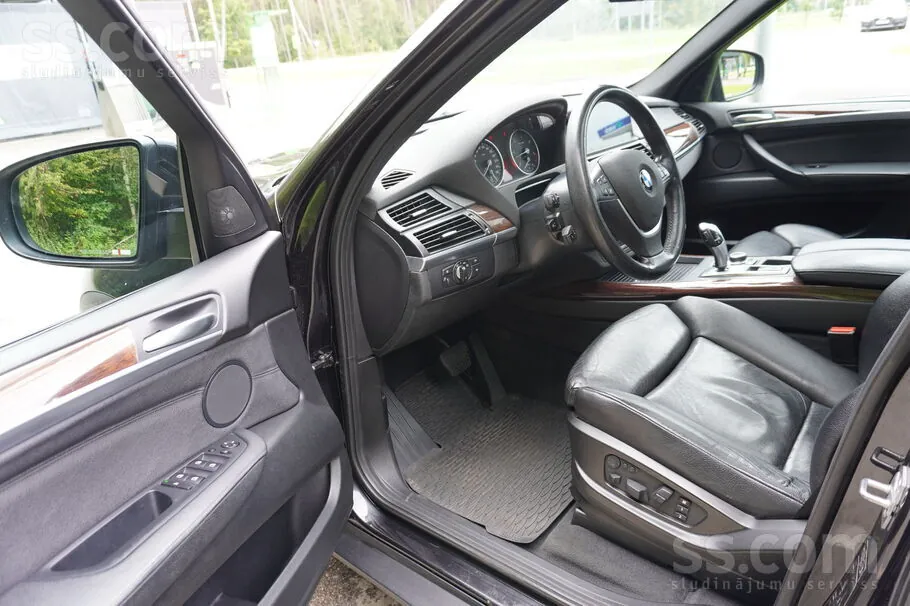 BMW X5 2011 photo 5