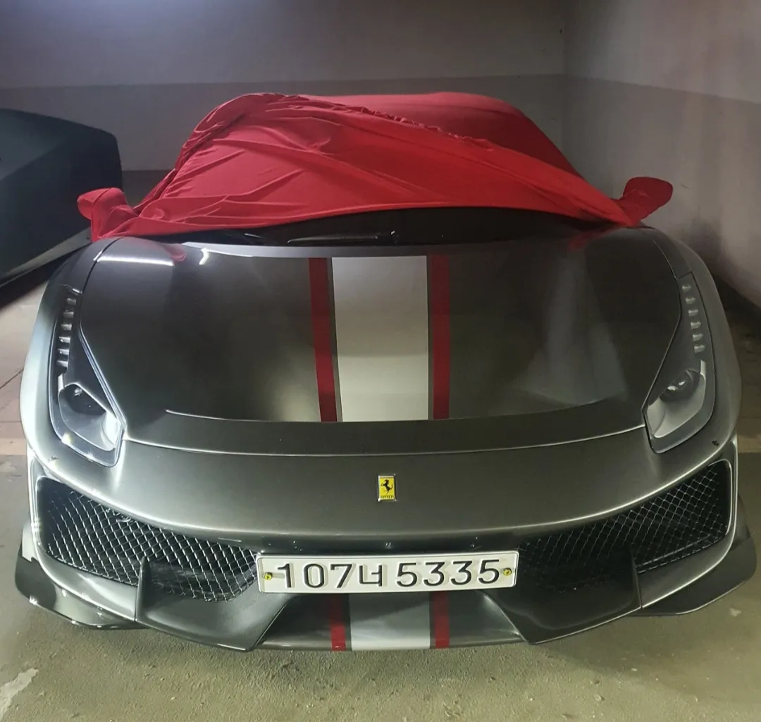 Ferrari 488 Pista