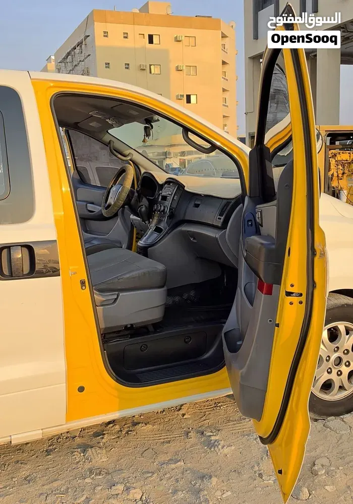 Hyundai H1 2011 photo 4