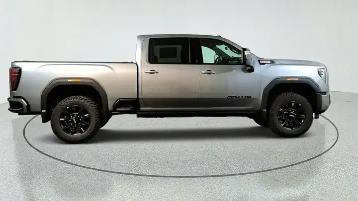 GMC Sierra 2500Hd 2026 photo 2