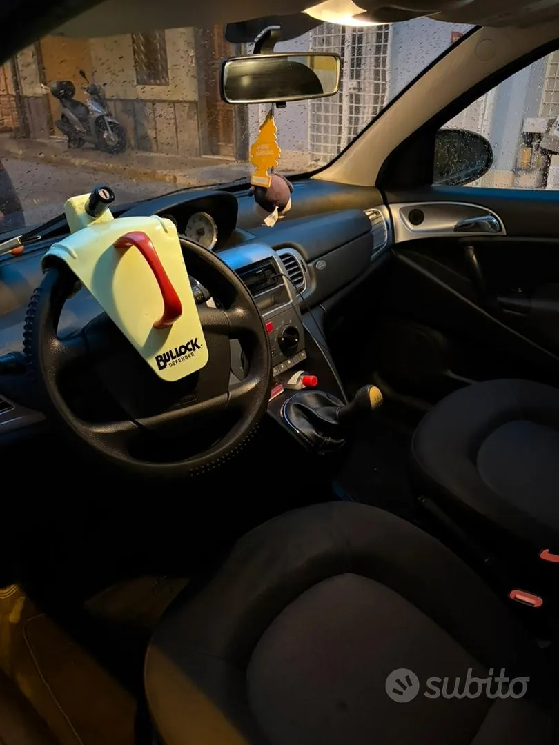 Lancia Ypsilon 2011 photo 3