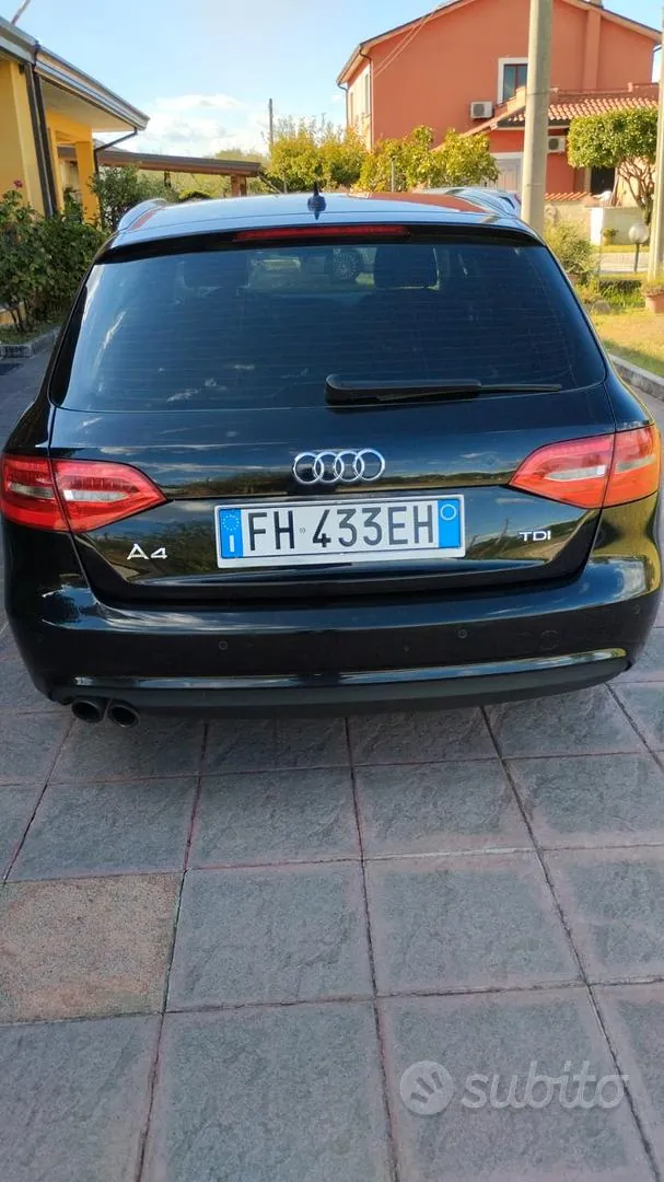 Audi A4 2014 photo 2