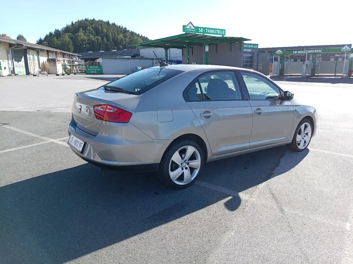 Seat Toledo 2013 photo 2