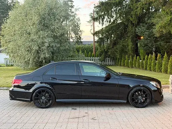 Mercedes-Benz E 220 D 2014 photo 3