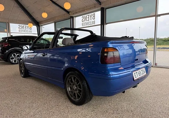 Volkswagen Golf 4 2000 photo 2