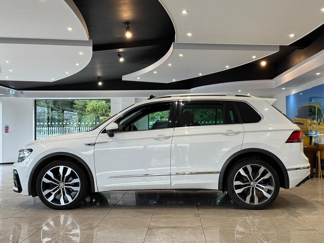 Volkswagen Tiguan 2019 photo 3