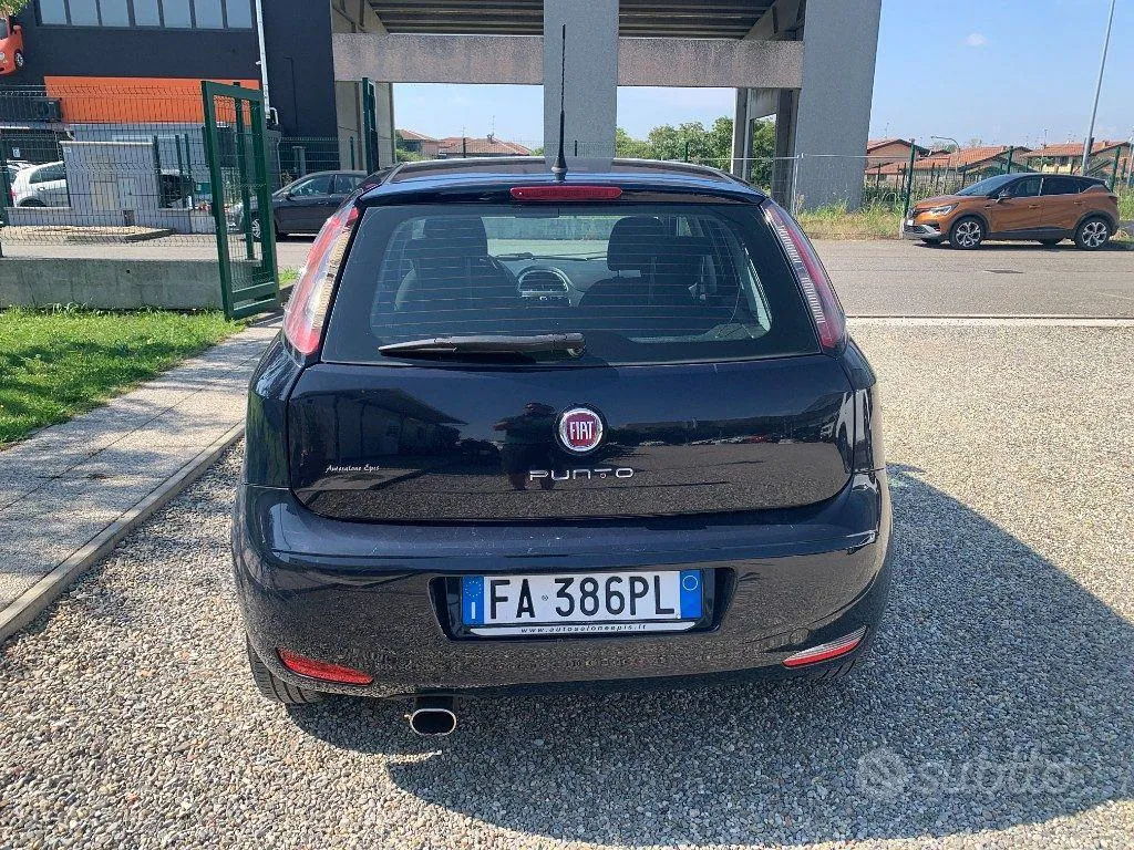 Fiat Punto 2015 photo 4