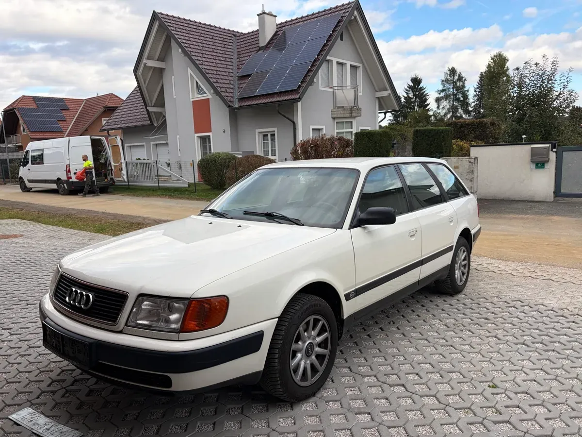 Audi 100