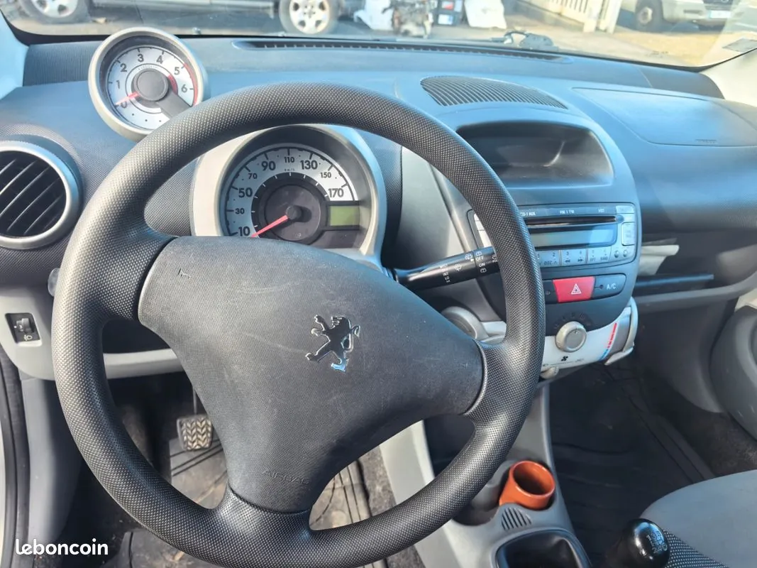 Peugeot 107 2007 photo 3