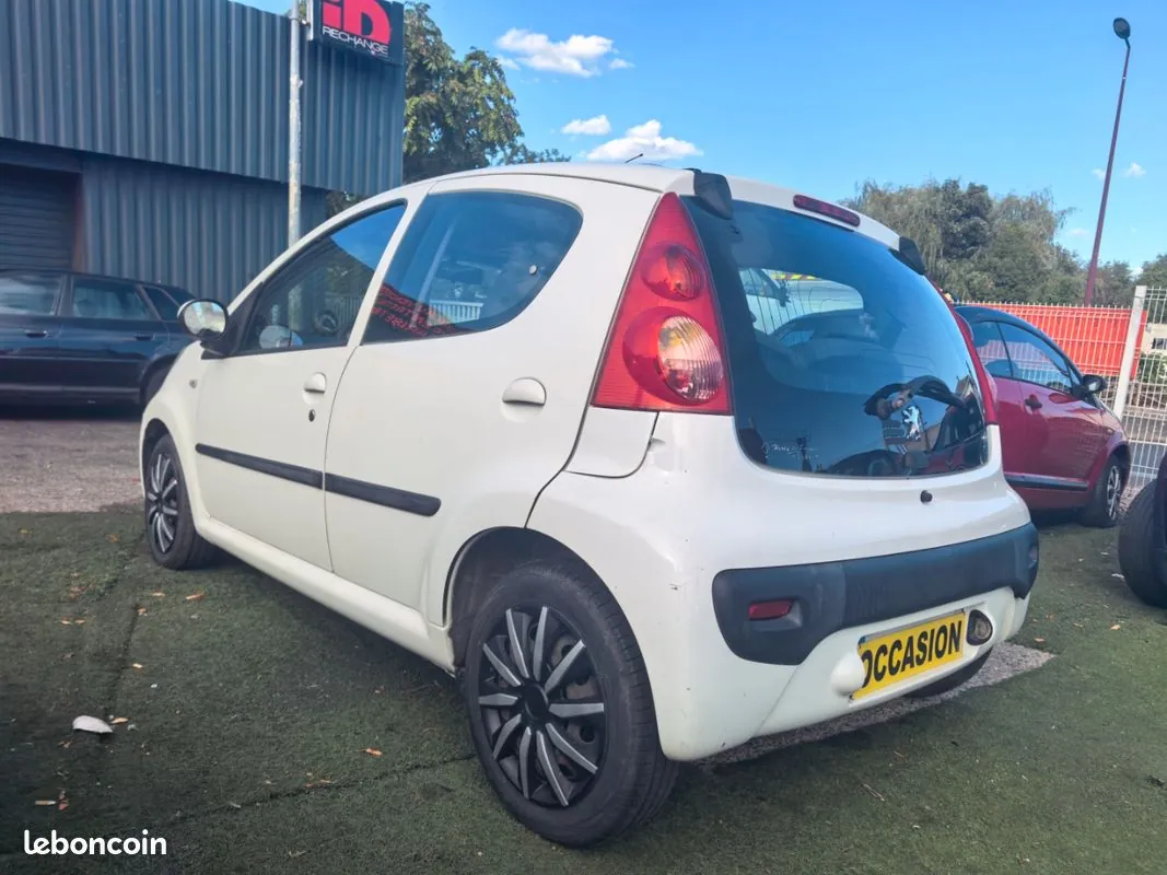 Peugeot 107 2007 photo 4