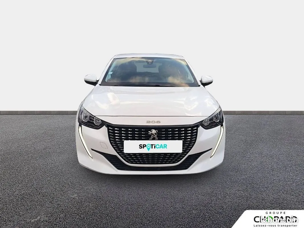 Peugeot 208 2020 photo 2