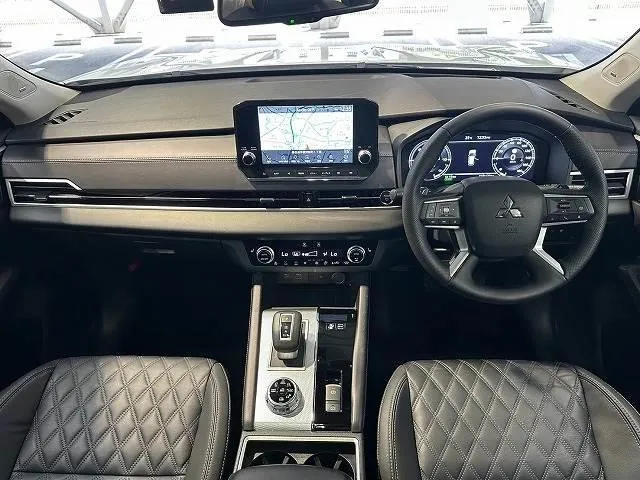 Mitsubishi Outlander 2022 photo 2
