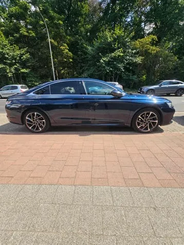 DS Automobiles 9