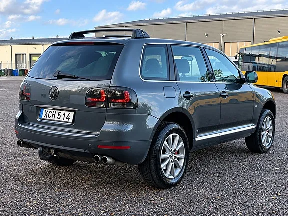 Volkswagen Touareg 2004 photo 2