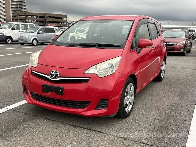 Toyota Ractis 2013 photo 2