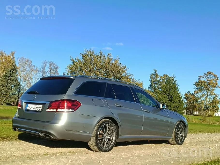 Mercedes-Benz E200 2013 photo 4