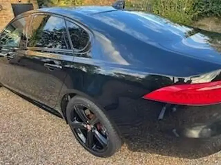 Jaguar Xf 2017 photo 3