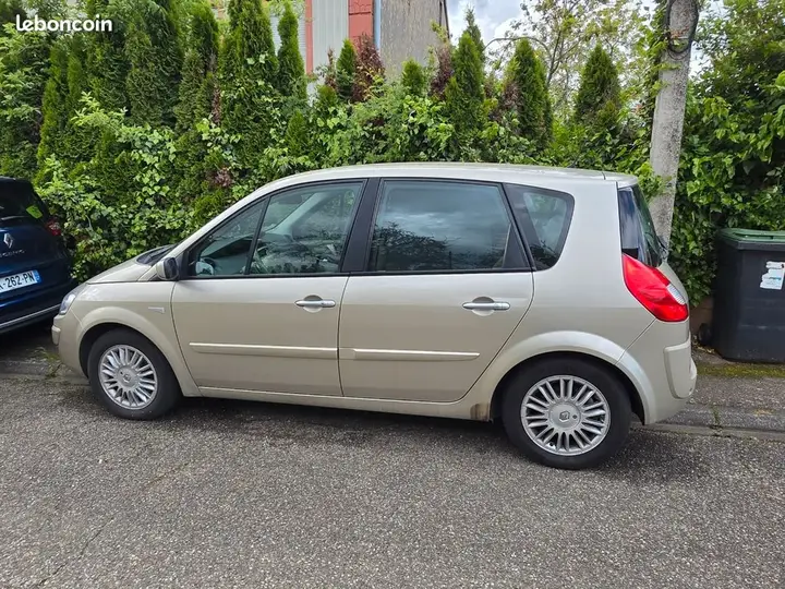Renault Scenic 2007 photo 2