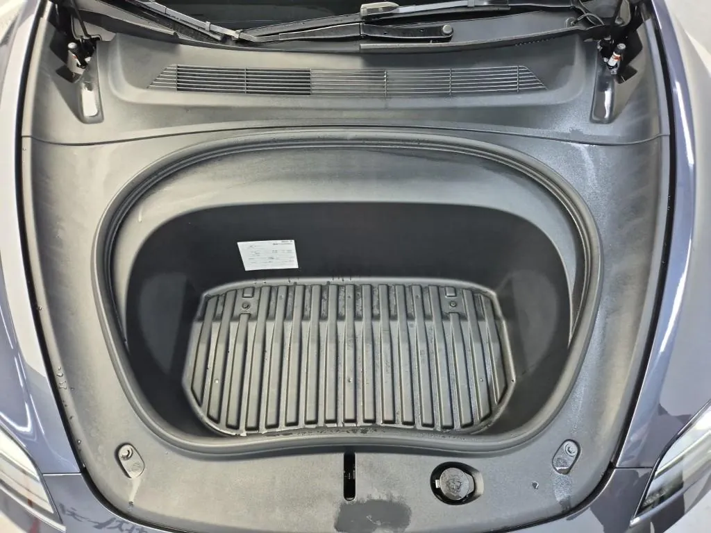 Tesla Model 3 Performance Awd 2026 photo 5