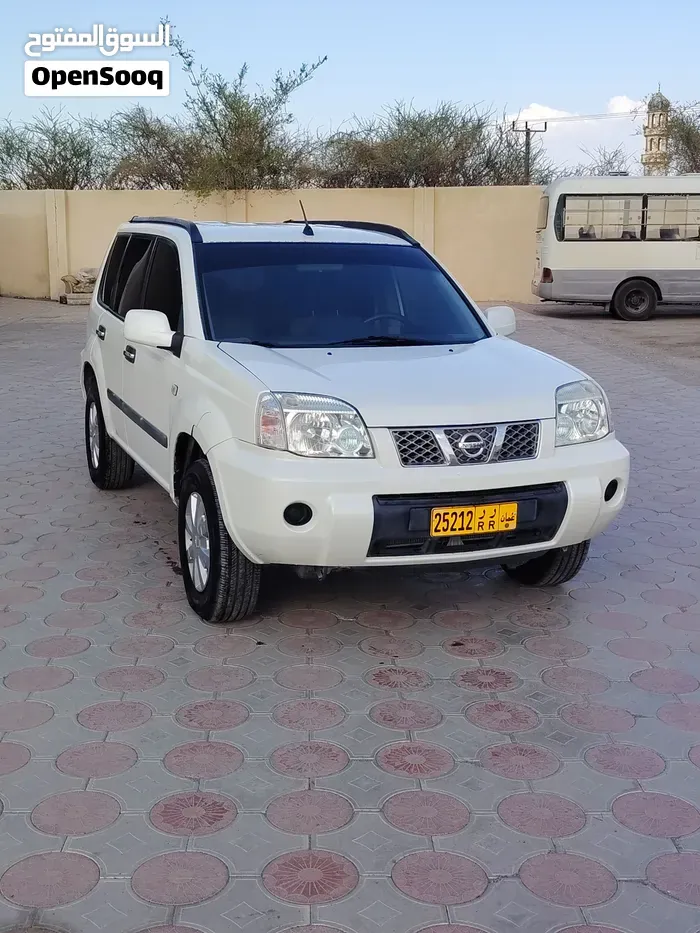 Nissan X-Trail 2013 photo 2