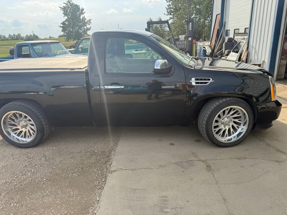 GMC Sierra 2011 photo 3